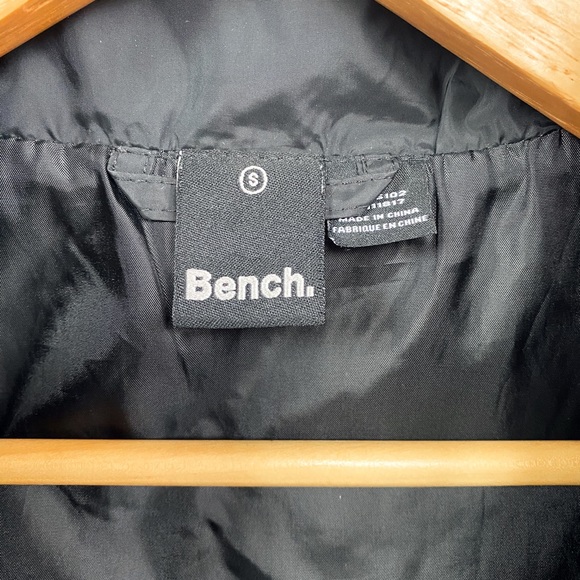 5/$50 🌷🌼🌿 BENCH Puffer Vest Size S - Picture 3 of 5